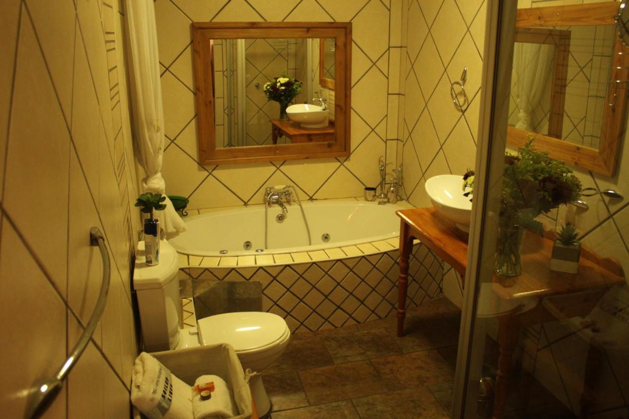 Ngwenya Boutique Hotel Lephalale Exteriör bild